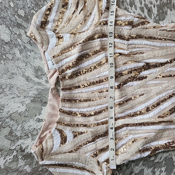 Hello Molly Golden Tunes Mini Dress Gold Sequin Sz8 - Picture 4 of 7